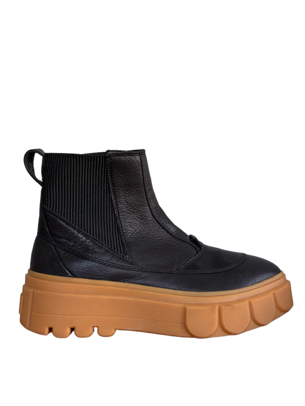 SOREL Caribou X Chelsea Boots Black Leather Waterproof Lug Sole 10